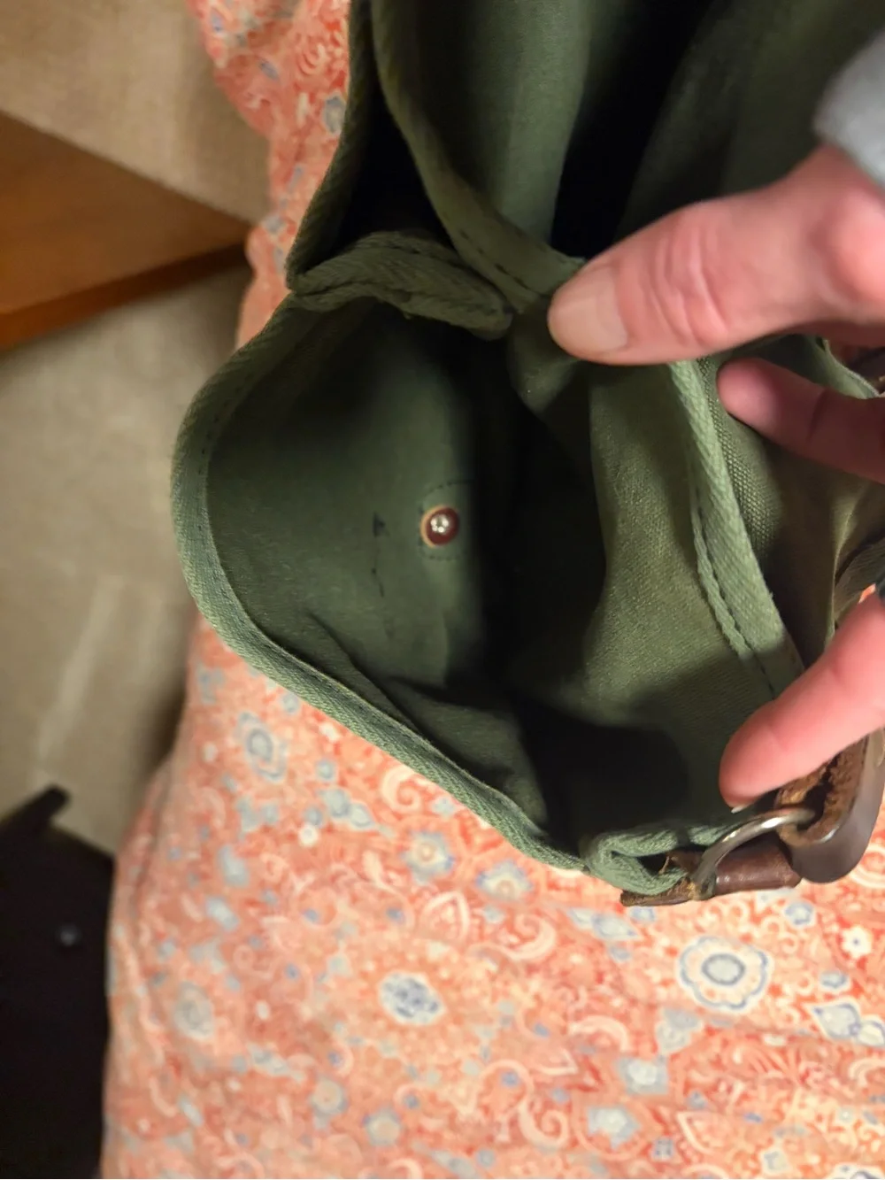 Duluth Pack Green Canvas Men’s Messenger Bag with Brown Leather Trim